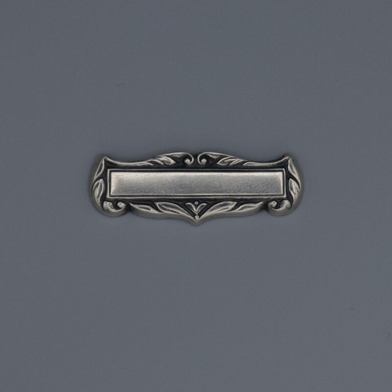 Bandende 01 silber auf grauem Grund